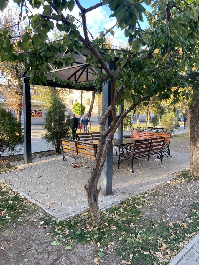 Vahe'S Corner House Hotel Yerevan Ngoại thất bức ảnh