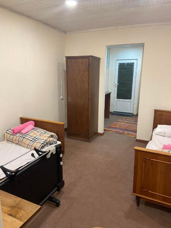 Vahe'S Corner House Hotel Yerevan Ngoại thất bức ảnh
