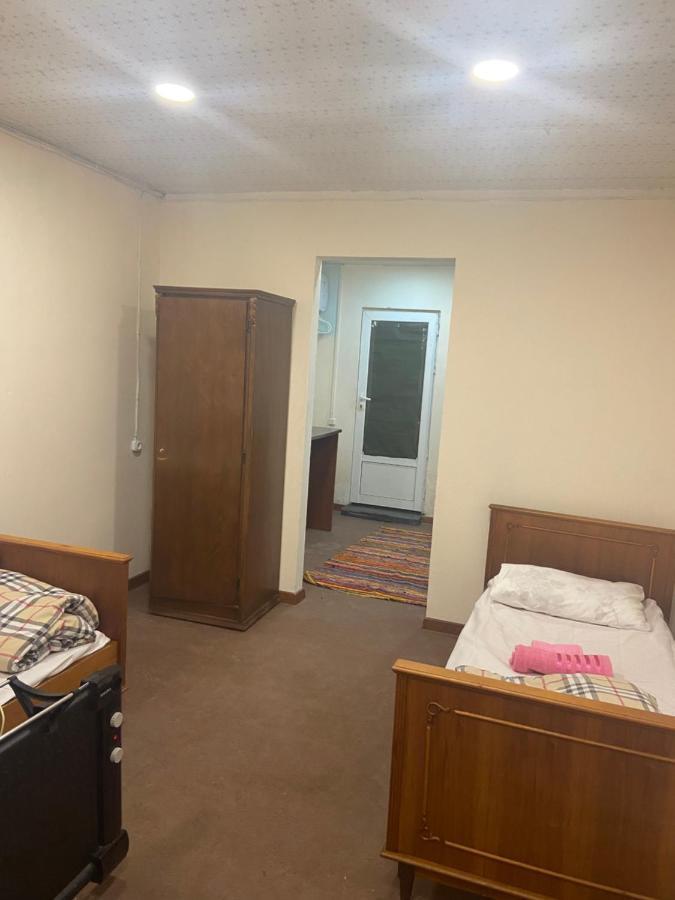 Vahe'S Corner House Hotel Yerevan Ngoại thất bức ảnh