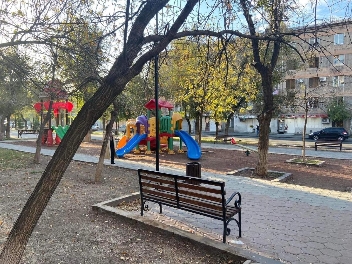 Vahe'S Corner House Hotel Yerevan Ngoại thất bức ảnh